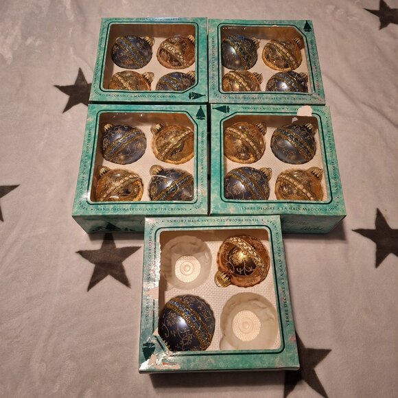 Lot of 18 Christmas By‎ Krebs Glitter Hand Decorated Glass Ornaments w/Crowns - Picture 1 of 10